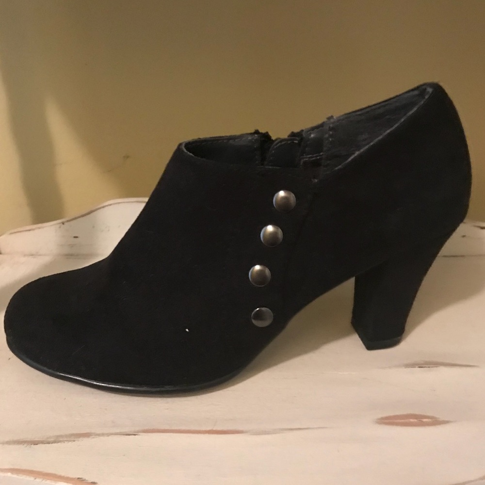 Black Beautiful Velvet Booties👠